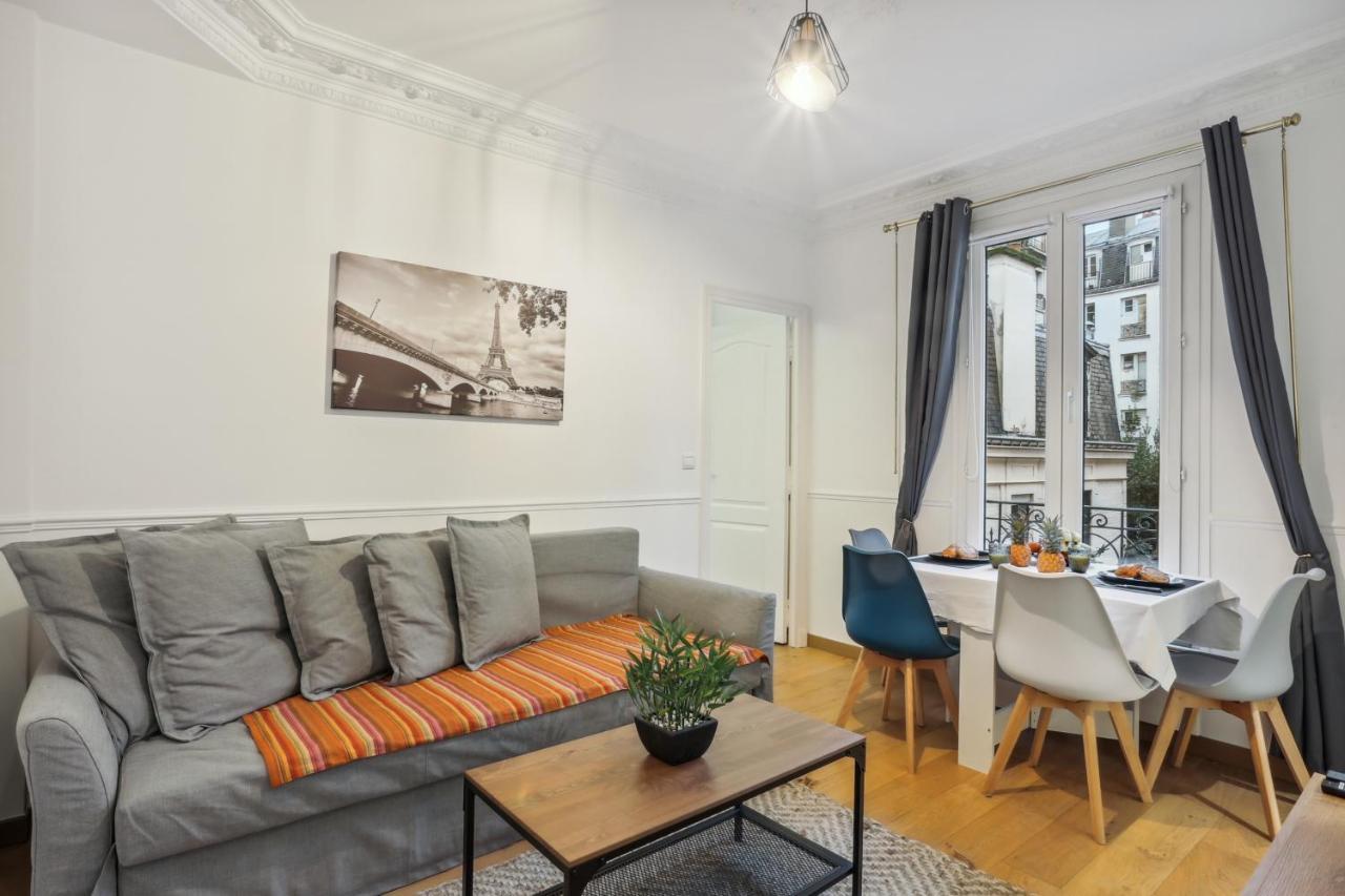 Superbe 2 Pieces Au Coeur Du Xvieme Bed and Breakfast Paris Exteriör bild